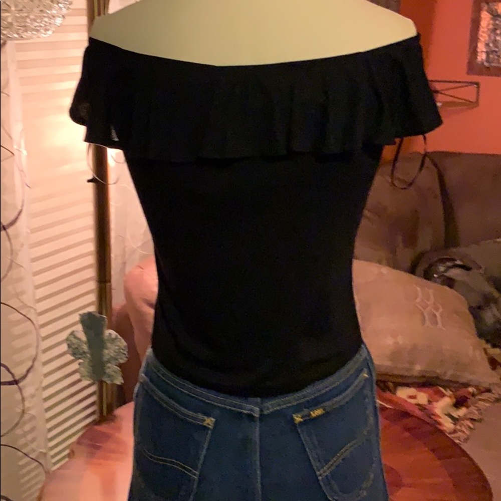 Ruffled Crop top - Picture 3 of 6
